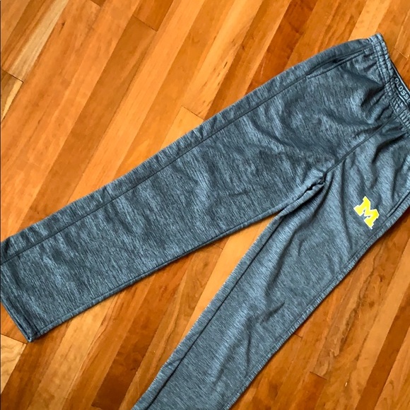 UofM fans! Men’s (size small) collegiate pants! - Picture 4 of 8